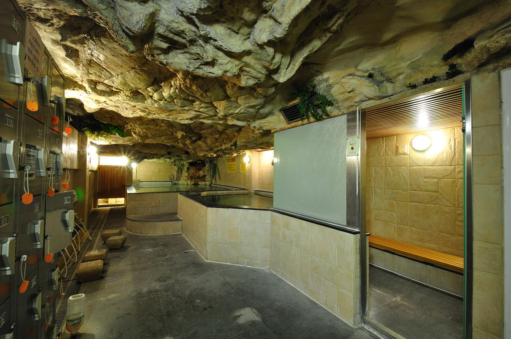 Baron'S Hot Spring Hotel Цзяоси Экстерьер фото